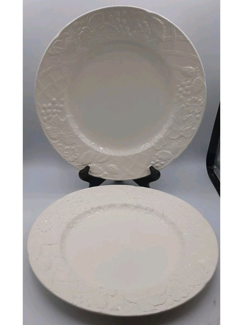 Mikasa English Countryside White Embossed Grapes Basket Weave 2 Dinner Plates